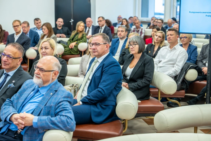 Zdjęcie nr 28 z galerii Postępowania awansowe w nauce &ndash; konferencja Rady Doskonałości Naukowej i Akademii WSB