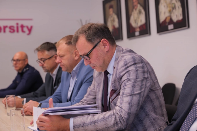 Zdjęcie nr 7 z galerii Dwa lata badań AWSB nad dywersją i dwa tysiące przeszkolonych os&oacute;b