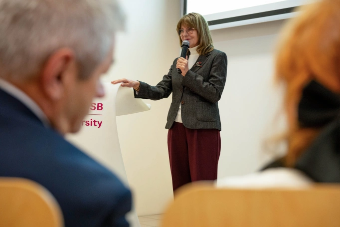Zdjęcie nr 12 z galerii Akademia WSB uroczyście powitała nowych doktorant&oacute;w. Inauguracja Roku Akademickiego 2026/2027