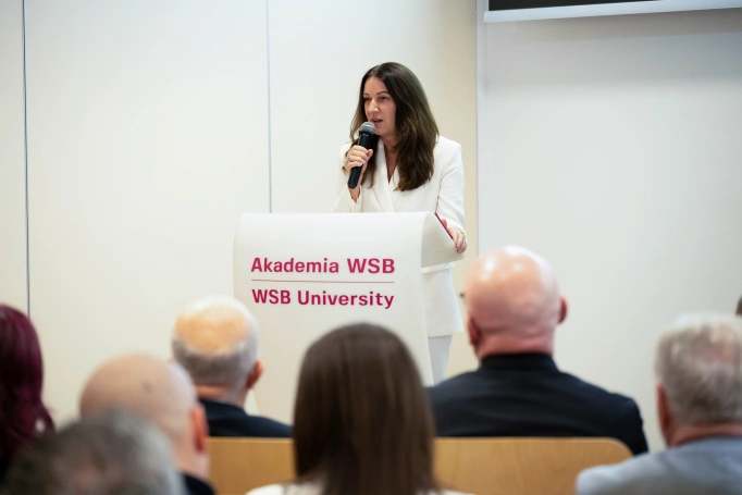 Zdjęcie nr 26 z galerii WSB University Ceremonially Welcomes New Doctoral Students. Inauguration of the 2026/2027 Academic Year