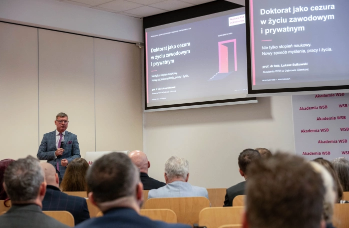 Zdjęcie nr 23 z galerii WSB University Ceremonially Welcomes New Doctoral Students. Inauguration of the 2026/2027 Academic Year