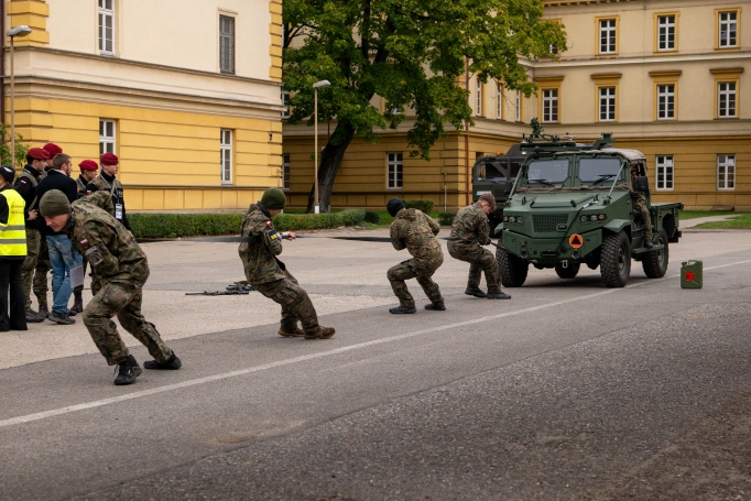 Zdjęcie nr 9 z galerii Three Days in the Barracks, a Finale at Wawel. The 14th National Tournament for Uniformed-Service Classes Has Concluded 2 