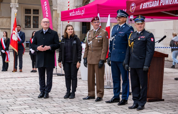 Zdjęcie nr 20 z galerii Three Days in the Barracks, a Finale at Wawel. The 14th National Tournament for Uniformed-Service Classes Has Concluded 3