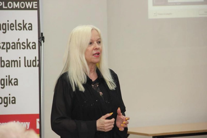 Zdjęcie nr 1 z galerii Debata "Bezpieczny senior"