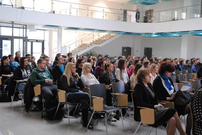 Zdjęcie nr 2 z galerii WSB w Projekcie Wyszehradzkim