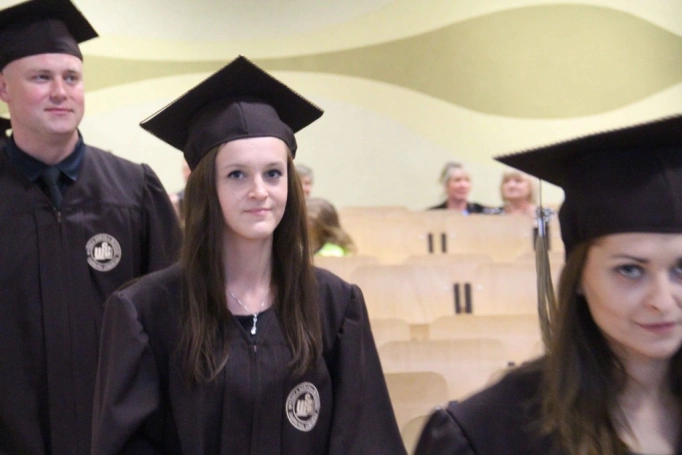 Zdjęcie nr 9 z galerii Gala wręczenia dyplom&oacute;w absolwentom studi&oacute;w II stopnia