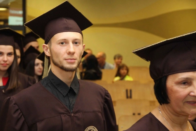 Zdjęcie nr 11 z galerii Gala wręczenia dyplom&oacute;w absolwentom studi&oacute;w II stopnia