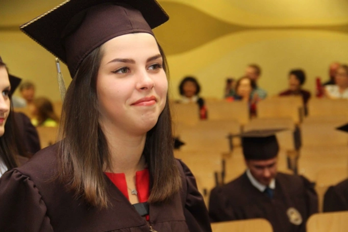 Zdjęcie nr 12 z galerii Gala wręczenia dyplom&oacute;w absolwentom studi&oacute;w II stopnia