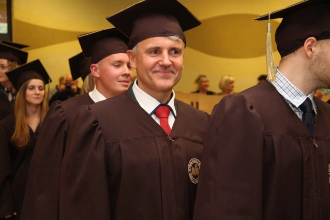 Zdjęcie nr 16 z galerii Gala wręczenia dyplom&oacute;w absolwentom studi&oacute;w II stopnia