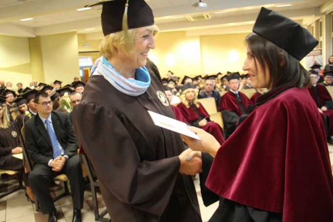 Zdjęcie nr 172 z galerii Gala wręczenia dyplom&oacute;w absolwentom studi&oacute;w II stopnia