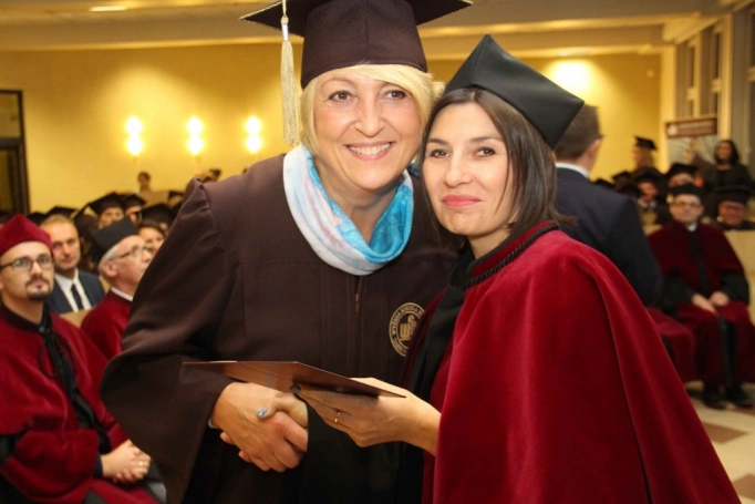 Zdjęcie nr 174 z galerii Gala wręczenia dyplom&oacute;w absolwentom studi&oacute;w II stopnia