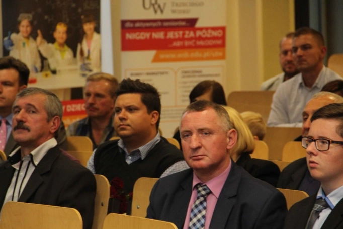 Zdjęcie nr 43 z galerii Gala wręczenia dyplom&oacute;w absolwentom studi&oacute;w II stopnia