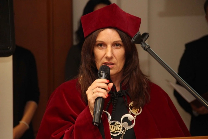 Zdjęcie nr 57 z galerii Gala wręczenia dyplom&oacute;w absolwentom studi&oacute;w II stopnia