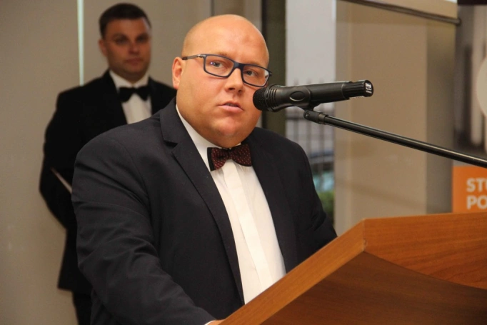 Zdjęcie nr 58 z galerii Gala wręczenia dyplom&oacute;w absolwentom studi&oacute;w II stopnia