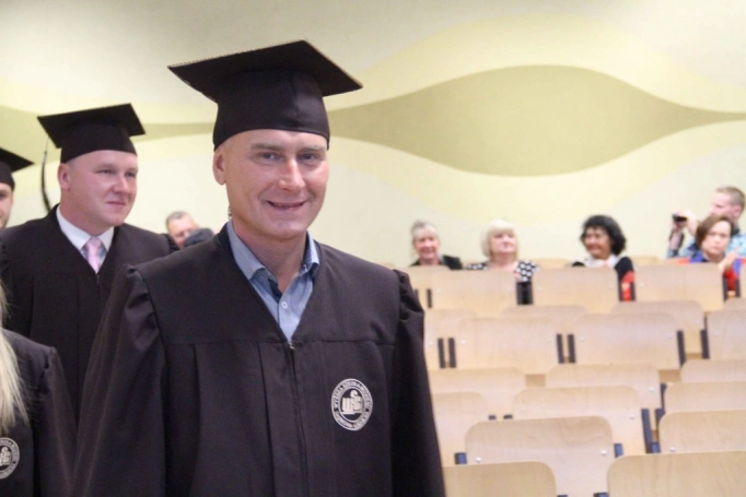 Zdjęcie nr 7 z galerii Gala wręczenia dyplom&oacute;w absolwentom studi&oacute;w II stopnia