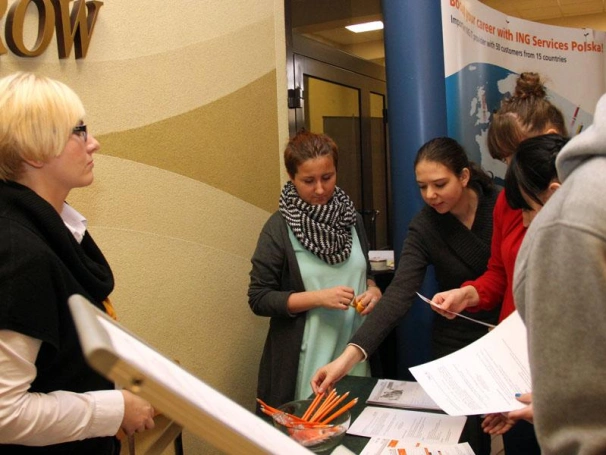 Zdjęcie nr 2 z galerii VI Targi Pracy i Praktyk Studenckich