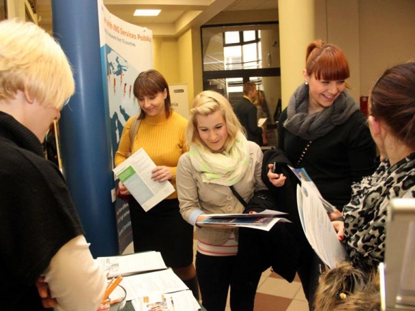 Zdjęcie nr 28 z galerii VI Targi Pracy i Praktyk Studenckich