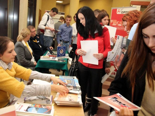 Zdjęcie nr 31 z galerii VI Targi Pracy i Praktyk Studenckich