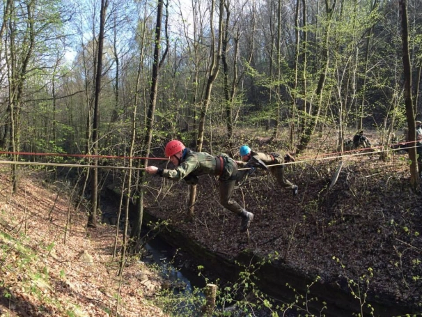 Zdjęcie nr 2 z galerii III edycja Ogólnopolskiego Turnieju Klas Mundurowych - dzień drugi