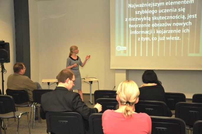 Zdjęcie nr 6 z galerii Targi Edukacyjne „Nowoczesna szkoła: Nauka,  Bezpieczeństwo, Rekreacja"