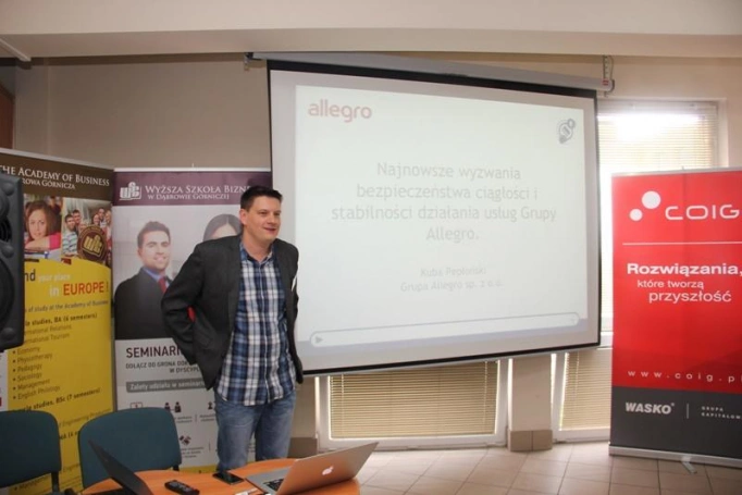 Zdjęcie nr 9 z galerii IX Międzynarodowa Konferencja Naukowa "Internet w Społeczeństwie Informacyjnym"  - podsumowanie