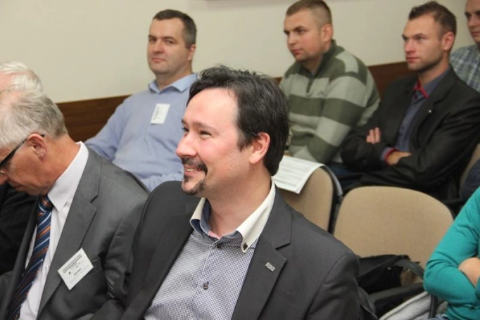 Zdjęcie nr 10 z galerii IX Międzynarodowa Konferencja Naukowa "Internet w Społeczeństwie Informacyjnym"  - podsumowanie