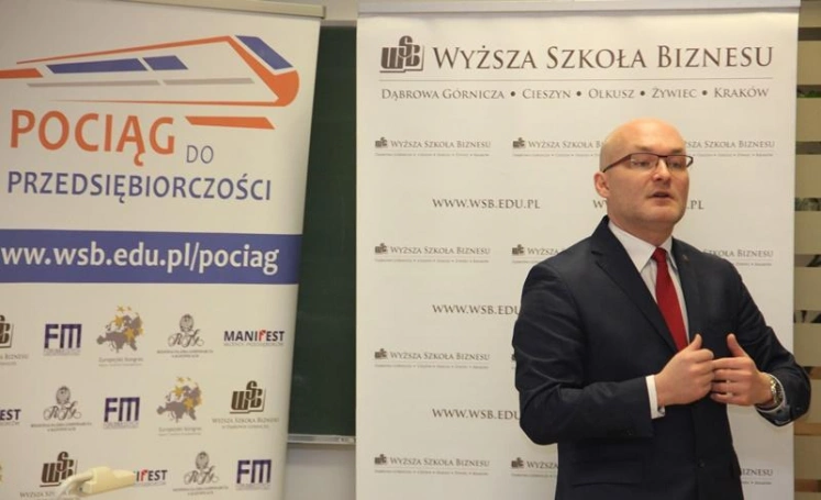 Zdjęcie nr 13 z galerii Poseł Bartłomiej Bodio wziął udział w inauguracji studiów podyplomowych Menedżer Klastra Executive MBA