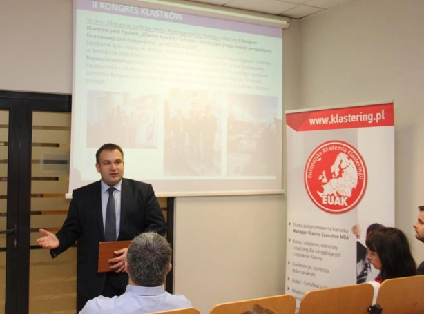 Zdjęcie nr 14 z galerii Poseł Bartłomiej Bodio wziął udział w inauguracji studiów podyplomowych Menedżer Klastra Executive MBA
