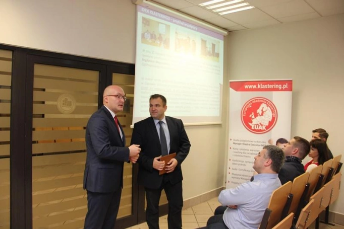 Zdjęcie nr 18 z galerii Poseł Bartłomiej Bodio wziął udział w inauguracji studiów podyplomowych Menedżer Klastra Executive MBA