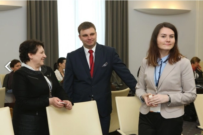 Zdjęcie nr 1 z galerii Wyższa Szkoła Biznesu w Dąbrowie Górniczej współzałożycielem ogólnopolskiego Stowarzyszenia Uniwersytetów Dziecięcych