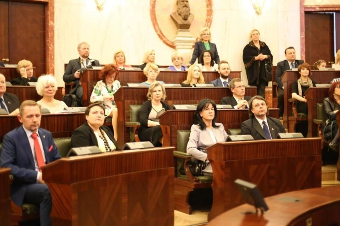 Zdjęcie nr 3 z galerii JM Rektor WSB w Kapitule Kobiet Sukcesu Śląska