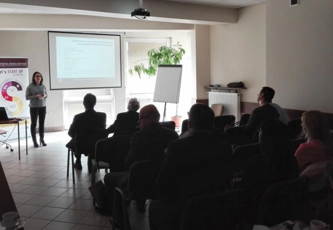 Zdjęcie nr 4 z galerii III Ogólnopolska Konferencja Logistyczna „Aspekty Logistyczne w Biznesie”