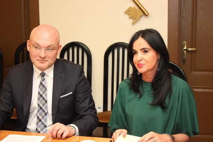 Zdjęcie nr 4 z galerii Zespół Szkół Geodezyjno – Drogowych i Gospodarki Wodnej im. Gabriela Narutowicza w Krakowie dołączył do Klubu Szkół Partnerskich