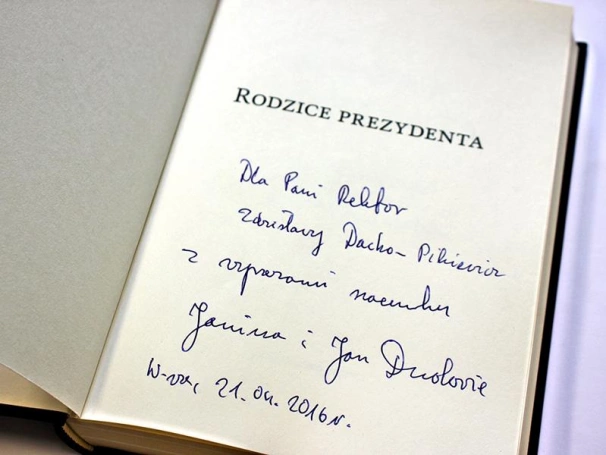Zdjęcie nr 2 z galerii Pani Profesor Małgorzata Orłowska podczas spotkania z Rodzicami Prezydenta RP