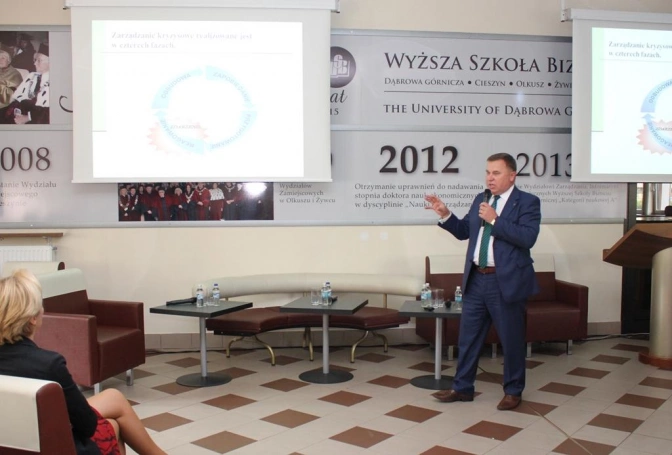 Zdjęcie nr 5 z galerii Bezpieczna Europa: diagnoza i prognoza. Systemowe działanie w sytuacji kryzysowej