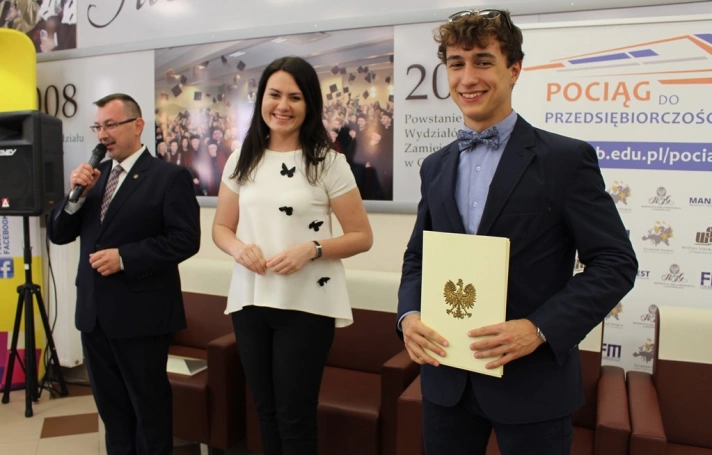 Zdjęcie nr 57 z galerii Po oksfordzku w Wyższej Szkole Biznesu w Dąbrowie Górniczej