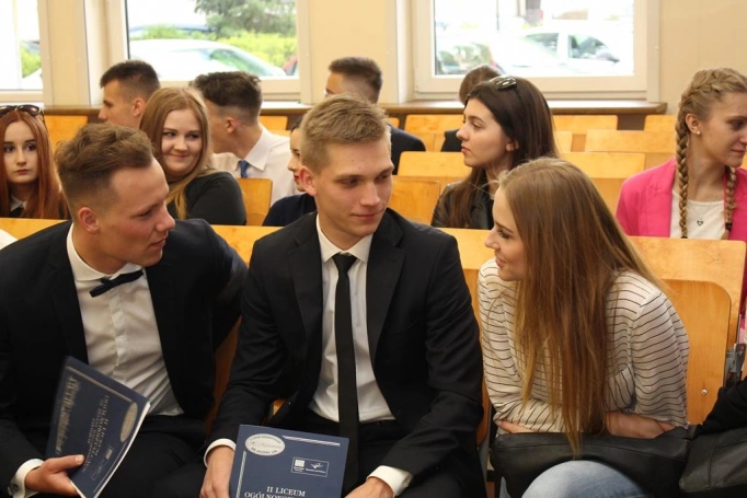 Zdjęcie nr 14 z galerii Finał I Otwartego Turnieju Debat Oksfordzkich. "Złoty Argument 2016" w rękach "Staszica"