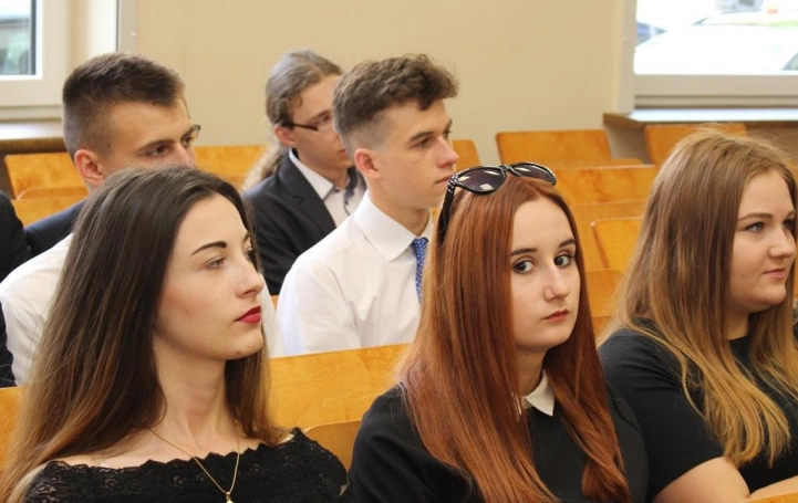 Zdjęcie nr 17 z galerii Finał I Otwartego Turnieju Debat Oksfordzkich. "Złoty Argument 2016" w rękach "Staszica"