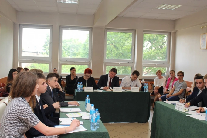 Zdjęcie nr 22 z galerii Finał I Otwartego Turnieju Debat Oksfordzkich. "Złoty Argument 2016" w rękach "Staszica"