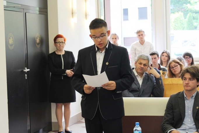 Zdjęcie nr 41 z galerii Finał I Otwartego Turnieju Debat Oksfordzkich. "Złoty Argument 2016" w rękach "Staszica"