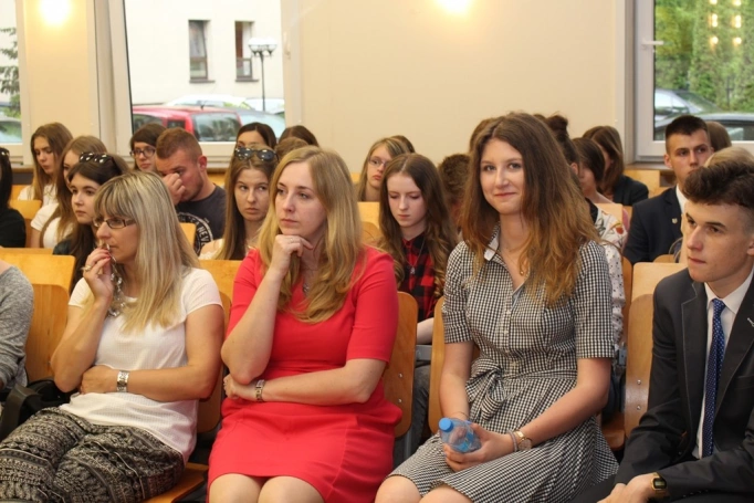 Zdjęcie nr 45 z galerii Finał I Otwartego Turnieju Debat Oksfordzkich. "Złoty Argument 2016" w rękach "Staszica"