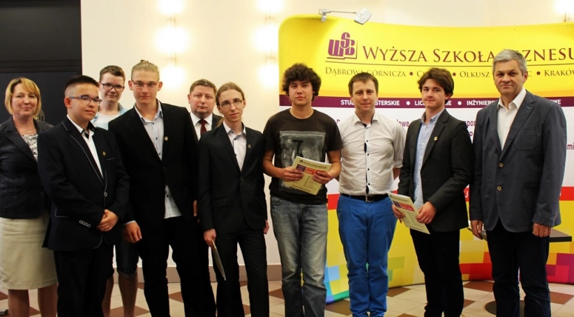 Zdjęcie nr 3 z galerii Finał I Otwartego Turnieju Debat Oksfordzkich. "Złoty Argument 2016" w rękach "Staszica"