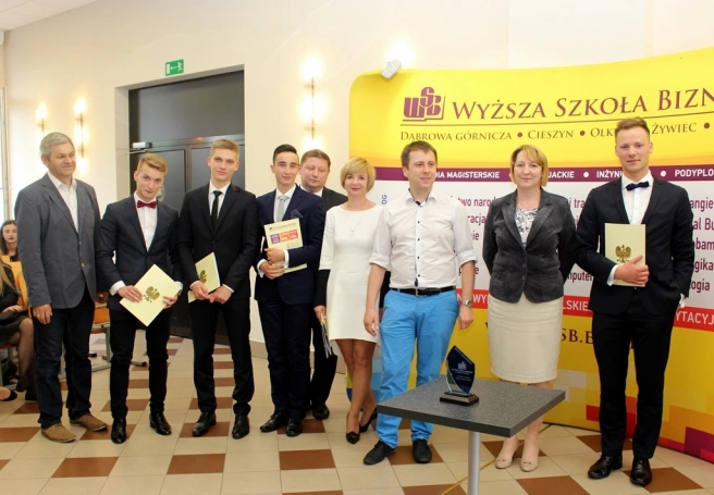 Zdjęcie nr 6 z galerii Finał I Otwartego Turnieju Debat Oksfordzkich. "Złoty Argument 2016" w rękach "Staszica"