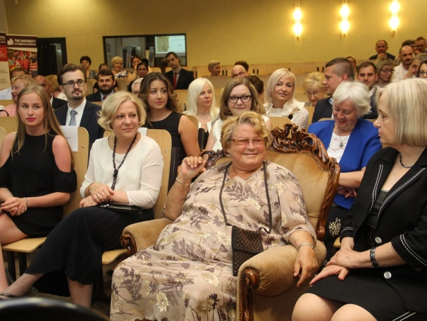 Zdjęcie nr 8 z galerii Święto Wyższej Szkoły Biznesu w Dąbrowie Górniczej - Uczelni zrodzonej z marzeń
