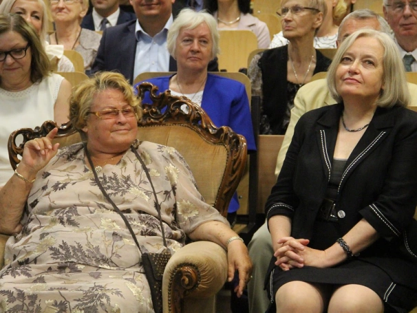 Zdjęcie nr 3 z galerii Święto Wyższej Szkoły Biznesu w Dąbrowie Górniczej - Uczelni zrodzonej z marzeń