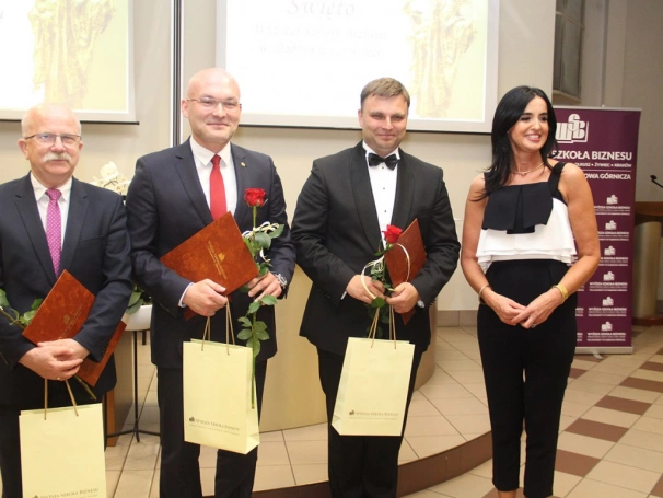 Zdjęcie nr 35 z galerii Święto Wyższej Szkoły Biznesu w Dąbrowie Górniczej - Uczelni zrodzonej z marzeń