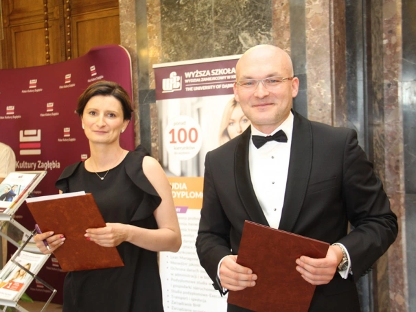 Zdjęcie nr 1 z galerii Koncert Zbigniewa Wodeckiego uświetnił galę wręczenia świadectw ukończenia studiów podyplomowych WSB