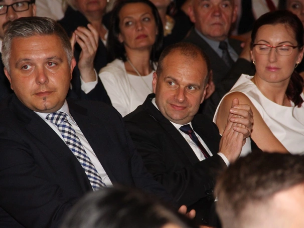 Zdjęcie nr 17 z galerii Koncert Zbigniewa Wodeckiego uświetnił galę wręczenia świadectw ukończenia studiów podyplomowych WSB