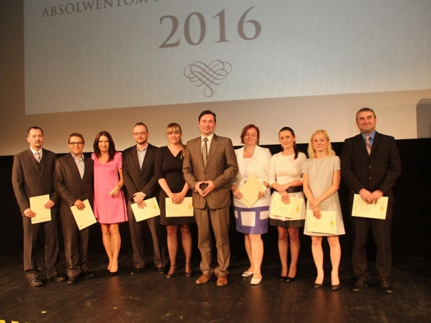 Zdjęcie nr 38 z galerii Koncert Zbigniewa Wodeckiego uświetnił galę wręczenia świadectw ukończenia studiów podyplomowych WSB
