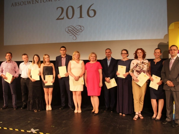Zdjęcie nr 43 z galerii Koncert Zbigniewa Wodeckiego uświetnił galę wręczenia świadectw ukończenia studiów podyplomowych WSB